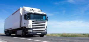 Imagen: camión en carretera